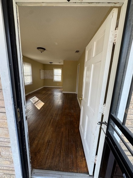 4071 Grey Rd in Memphis, TN - Foto de edificio - Building Photo