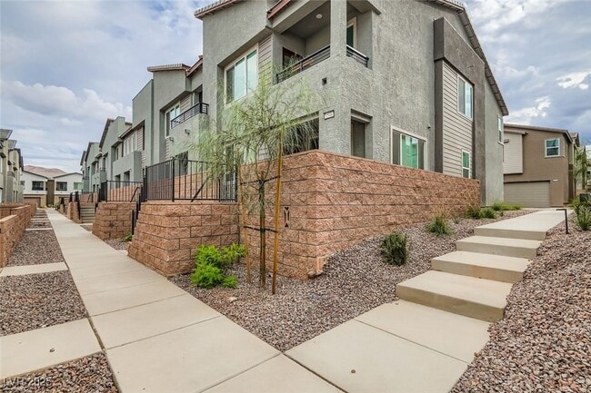 property at 1554 Maria Xing Ave