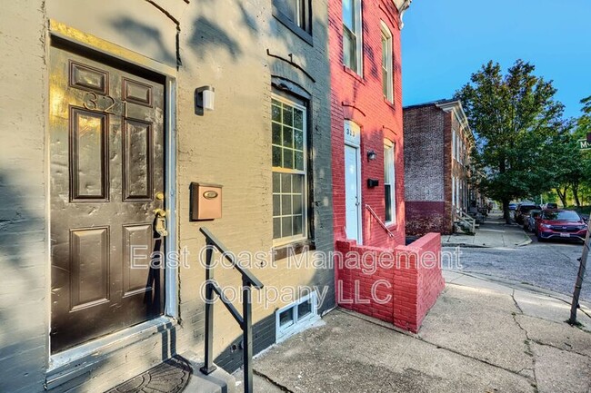 321 Font Hill Ave in Baltimore, MD - Building Photo - Building Photo