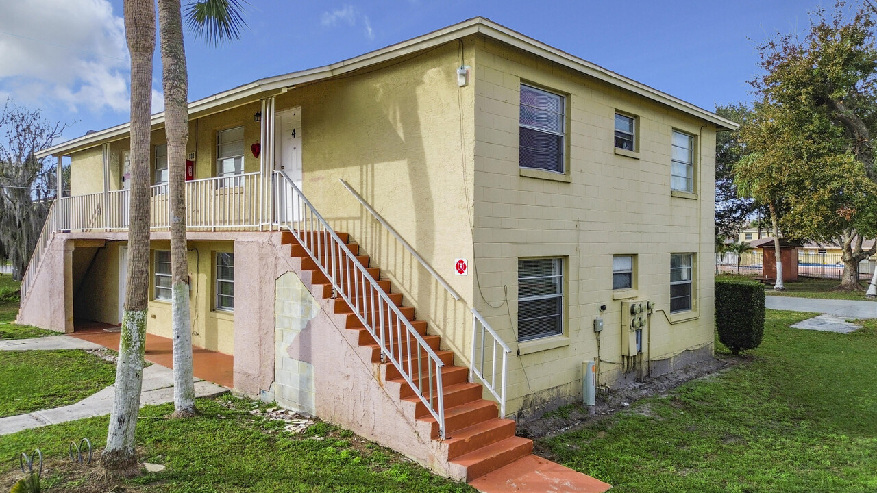 694 Michigan Ct-Unit -2 in St. Cloud, FL - Building Photo