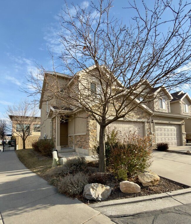 664 E 110 S in American Fork, UT - Foto de edificio - Building Photo