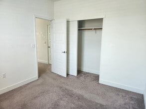 3901 Watermist Way in Sacramento, CA - Building Photo - Building Photo