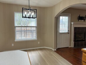 106 N Carlisle Dr in Nixa, MO - Building Photo - Building Photo