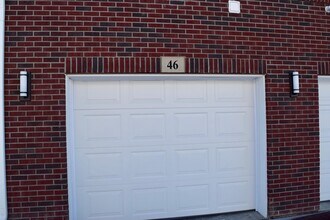 29330 Towne Center Cir in Warren, MI - Building Photo - Building Photo