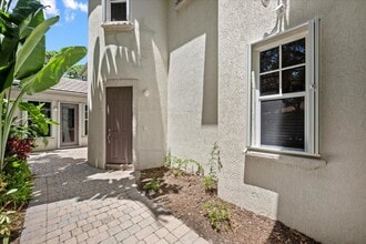1903 Flower Dr in Palm Beach Gardens, FL - Building Photo - Building Photo
