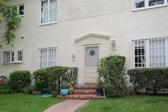 155 S Rexford Dr in Beverly Hills, CA - Building Photo - Building Photo