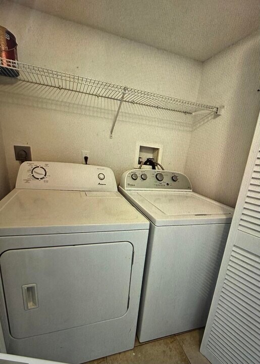 1661 Balfour Point Dr in West Palm Beach, FL - Building Photo