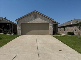 2833 Highgarden Trl in Crandall, TX - Building Photo