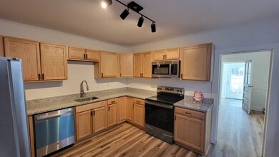 74 Blocker St in Ridgeley, WV - Building Photo - Building Photo