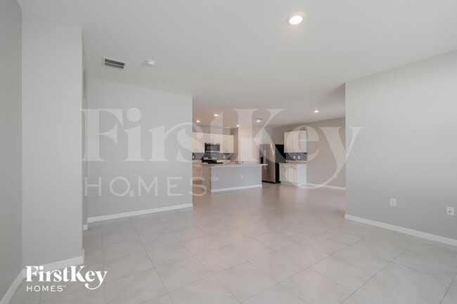 709 Kindred Ln in Auburndale, FL - Foto de edificio - Building Photo