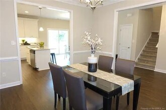 4299 John Tyler Hwy in Williamsburg, VA - Foto de edificio - Building Photo