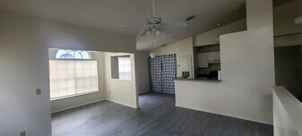 1613 Columbia Arms Cir, Unit 244 in Kissimmee, FL - Building Photo