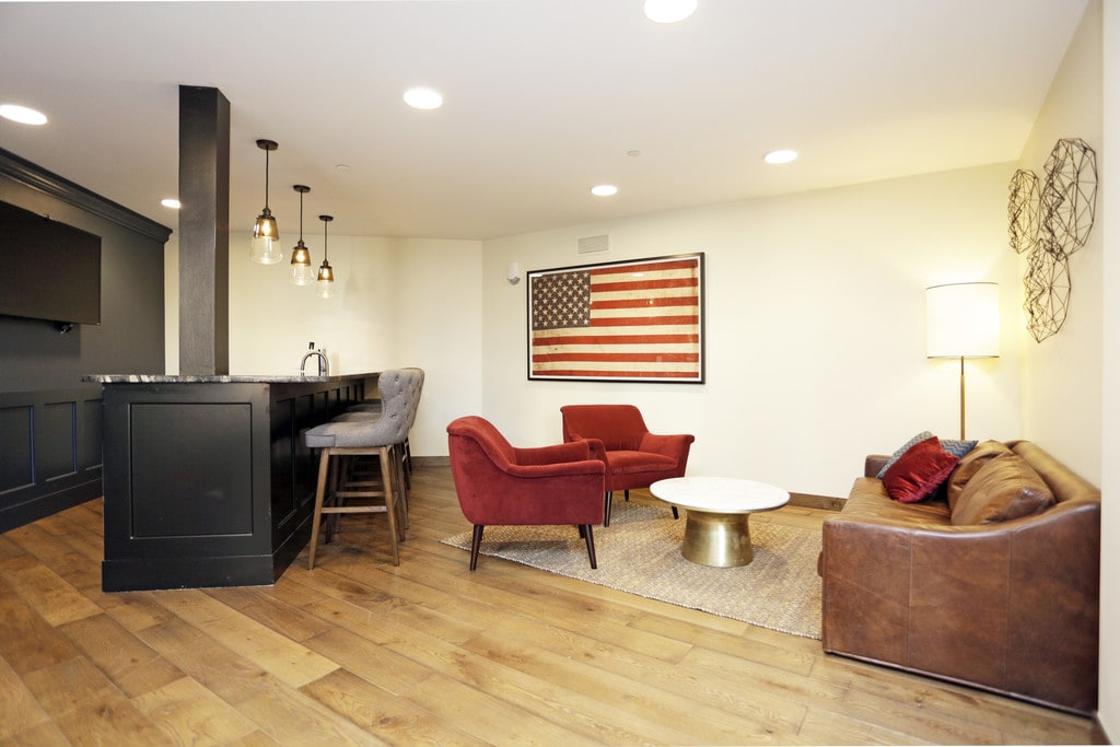 Uptown La Grange Apartments in La Grange, IL