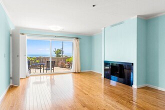 1001 Shore Line Dr in Alameda, CA - Building Photo - Building Photo