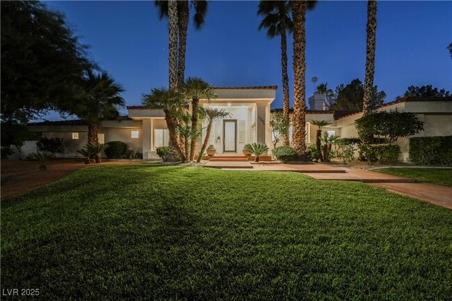 property at 2231 S Tioga Way
