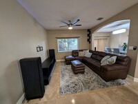 2009 SW 102nd Terrace in Miramar, FL - Foto de edificio - Building Photo