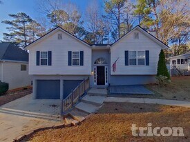 2211 Ashton Dr in Villa Rica, GA - Building Photo