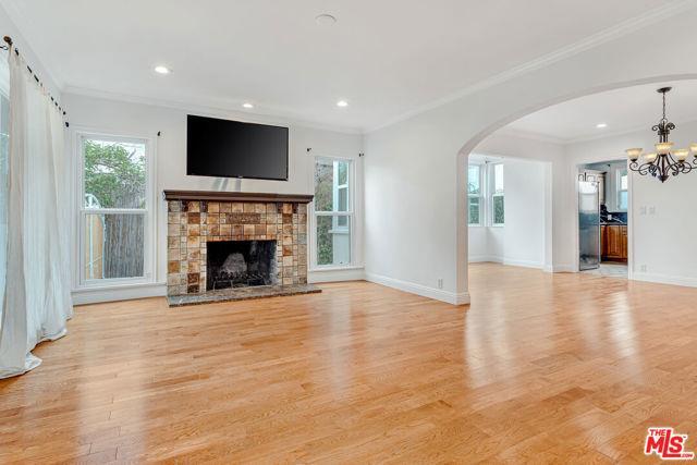 property at 409 N Kilkea Dr