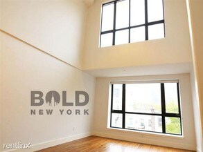 55 Barrow St in New York, NY - Building Photo - Building Photo