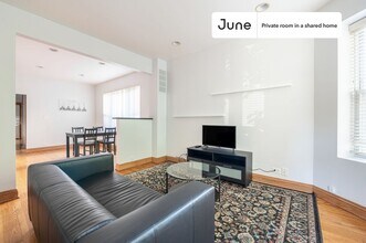 Room in Shared 4 bed/2 bath home, Unit D in Chicago, IL - Foto de edificio - Building Photo
