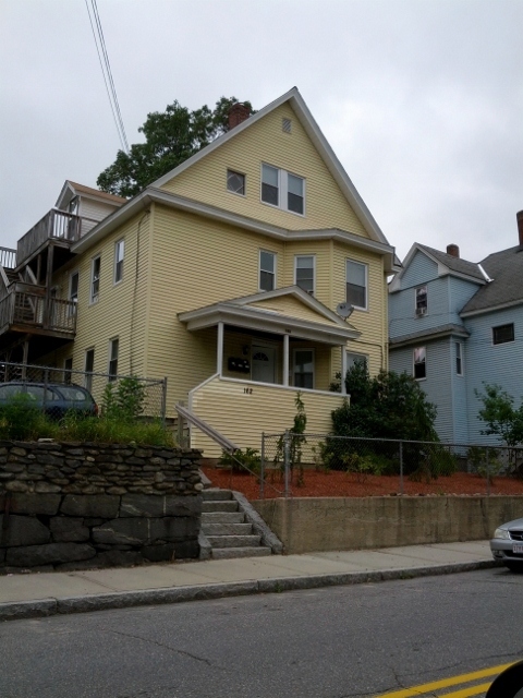 162 Water St in Leominster, MA - Building Photo