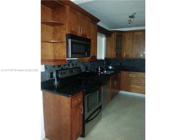 property at 2880 Pine Tree Dr