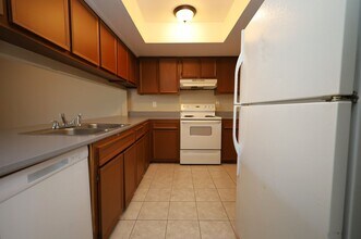 1307 Baytree Dr in Valdosta, GA - Building Photo - Building Photo