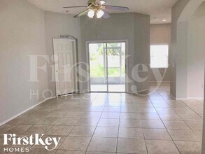 1237 E Grove Ave in Lake Wales, FL - Building Photo - Building Photo