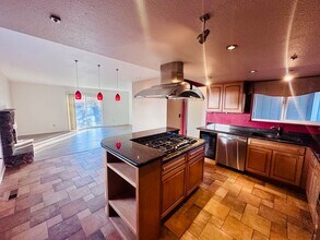 1170 Rayburn Dr in Reno, NV - Building Photo - Building Photo