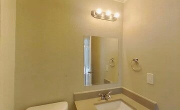 717 King St in Cedar Hill, TX - Building Photo - Building Photo