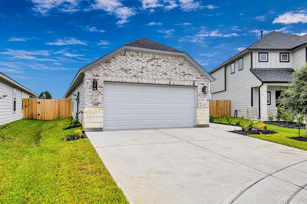 19031 Rising Mesquite St in Houston, TX - Building Photo