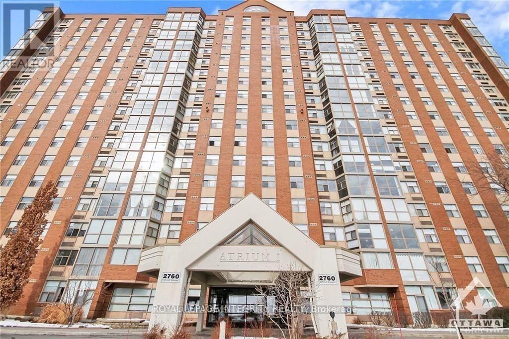 2760 Carousel Crescent in Ottawa, ON - Building Photo