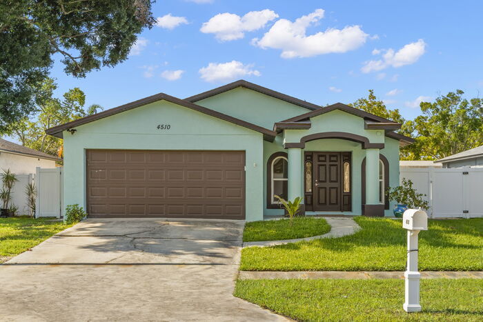 4510 68th Ave N in Pinellas Park, FL - Building Photo
