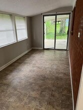 240 W French St in Elizabethtown, KY - Building Photo - Building Photo