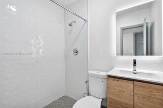 775 NW 96th St in Miami, FL - Foto de edificio - Building Photo