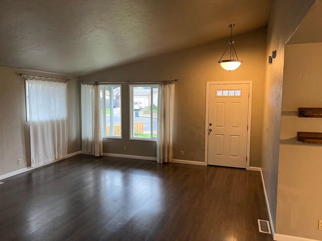 4365 Marcum Ln in Eugene, OR - Building Photo - Building Photo