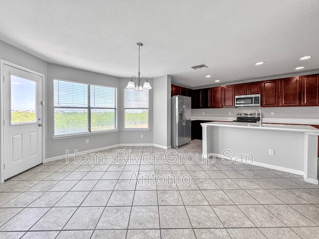 4026 Maiden Way in Converse, TX - Building Photo - Building Photo