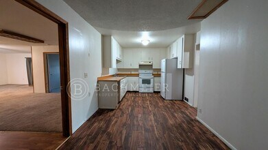 760 SW 28th St in Pendleton, OR - Building Photo - Building Photo