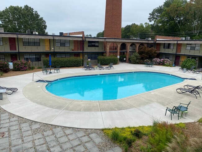 807 W Trinity Ave, Unit 225 in Durham, NC - Building Photo - Building Photo