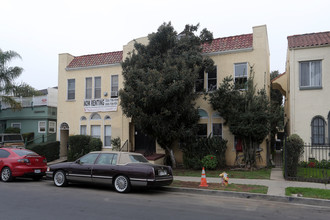 1425 S Bronson Ave in Los Angeles, CA - Building Photo - Building Photo