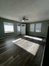 122 S National Ave in Bremerton, WA - Foto de edificio - Building Photo