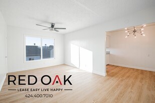 1115 W 111th St in Los Angeles, CA - Building Photo