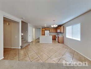 43371 W Elizabeth Ave in Maricopa, AZ - Foto de edificio - Building Photo