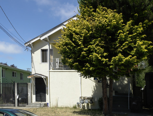 3425-3429 Dimond Ave in Oakland, CA - Building Photo - Building Photo