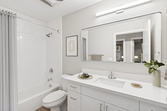 Riverpark Apartments in Redmond, WA - Foto de edificio - Building Photo