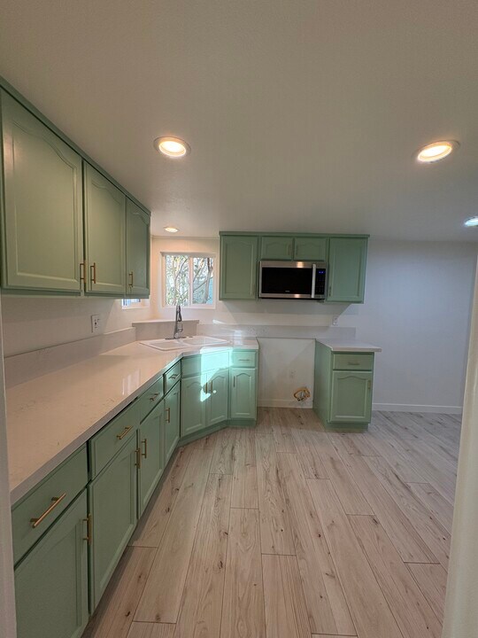 4423 W 172nd St in Lawndale, CA - Building Photo