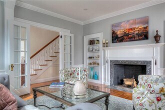 204 Spring St in Newport, RI - Building Photo - Building Photo