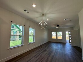 505 N Wilhite St in Cleburne, TX - Foto de edificio - Building Photo