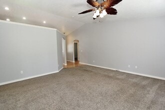 2624 Manchester Dr in Caldwell, ID - Building Photo - Building Photo