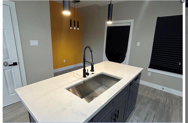 8212 Knox St in Houston, TX - Building Photo - Building Photo